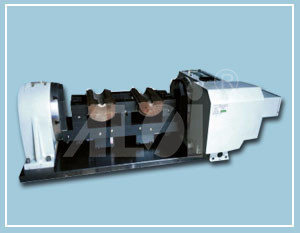 Four-axis hydraulic clamping device for mould binding surface and end face